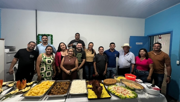 Ativista social Drielle Mendes destaca primeiro jantar coletivo de Natal do Elias Mansour